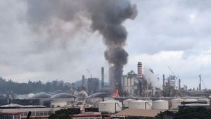 ペルタミナのバリクパパン製油所での火災:消火