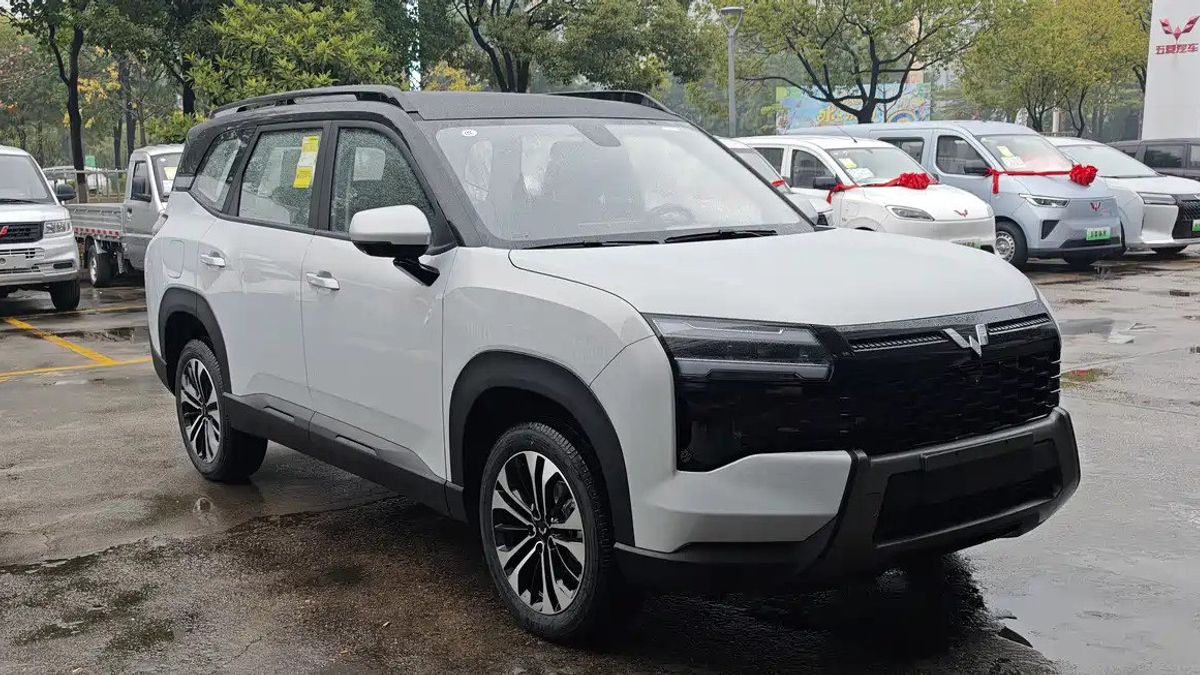 Wuling Starlight 560 Tiba di Dealer, Hadir dengan Pilihan Mesin Lengkap
