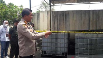 テマングン警察が補助金を受けた燃料貯蔵庫2人を拘束