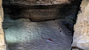 Tim Arkeolog Mesir-Italia Temukan 33 Makam Kuno dan Artefak di Aswan