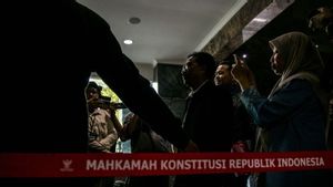 Usai Diperiksa MKMK Selama Sejam, Wakil Ketua MK Daniel Yusmic Enggan Berkomentar