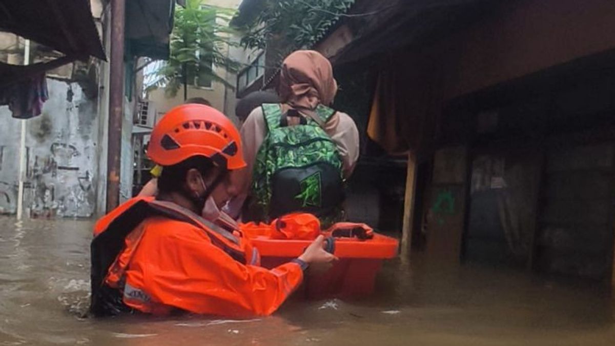 Hingga Siang Ini, 15 RT di Jakarta Barat Masih Terendam Banjir