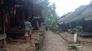 Tetua Adat Badui Gelar Sosialisasi Larangan Penggunaan Alat Modern