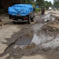 Perbaikan Jalan Daerah yang Rusak Dimulai Juli 2023, Menteri Basuki: Sesuai Arahan Presiden Jokowi