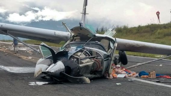 [ブレイキングニュース]飛行機はランカバリバンドンに墜落したと伝えられています、それはヘリコプターの一種です