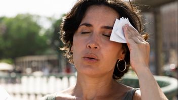 夏の熱中症に注意してください:症状、原因、およびそれを防ぐ方法