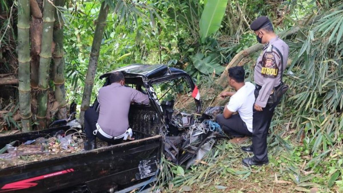 Pick Up Car Enters Abyss Leading To 8 Deaths, Ciamis Police: Cause Revealed After Handling Victims