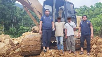 Confiscating Illegal Mining Excavators In South Aceh, Police Examine Witnesses