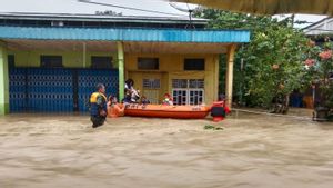 Sebalo River Soars Hundreds Of Houses In Bengkayang, West Kalimantan, Residents Hope To Normalize Rivers