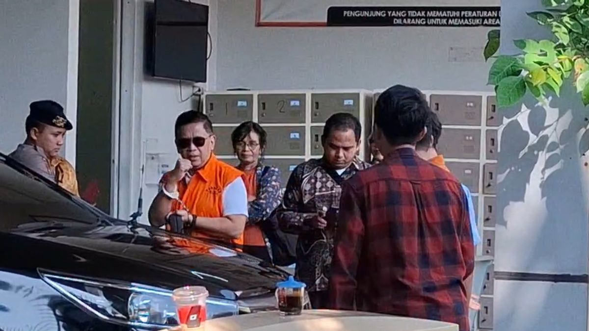 Sempat Keluar Rutan KPK, Hasto Ternyata Berobat
