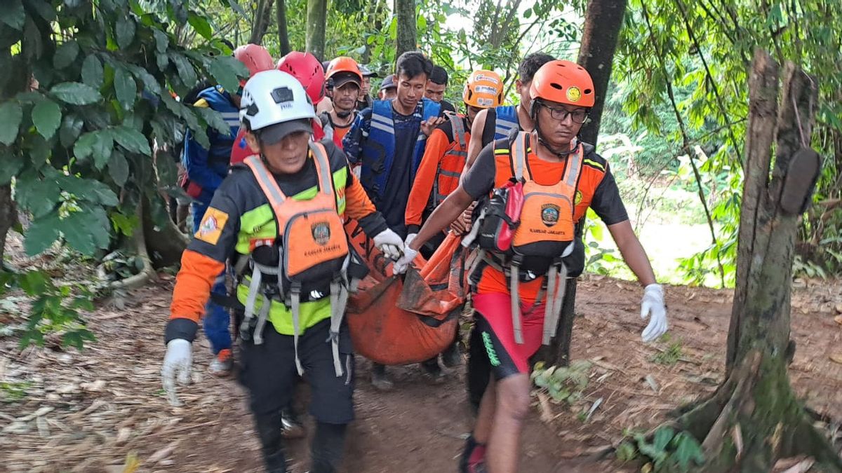 Joint SAR Team Finds The Body Of The Father Of A Girl Who Drowned In The Tangerang Circarab River