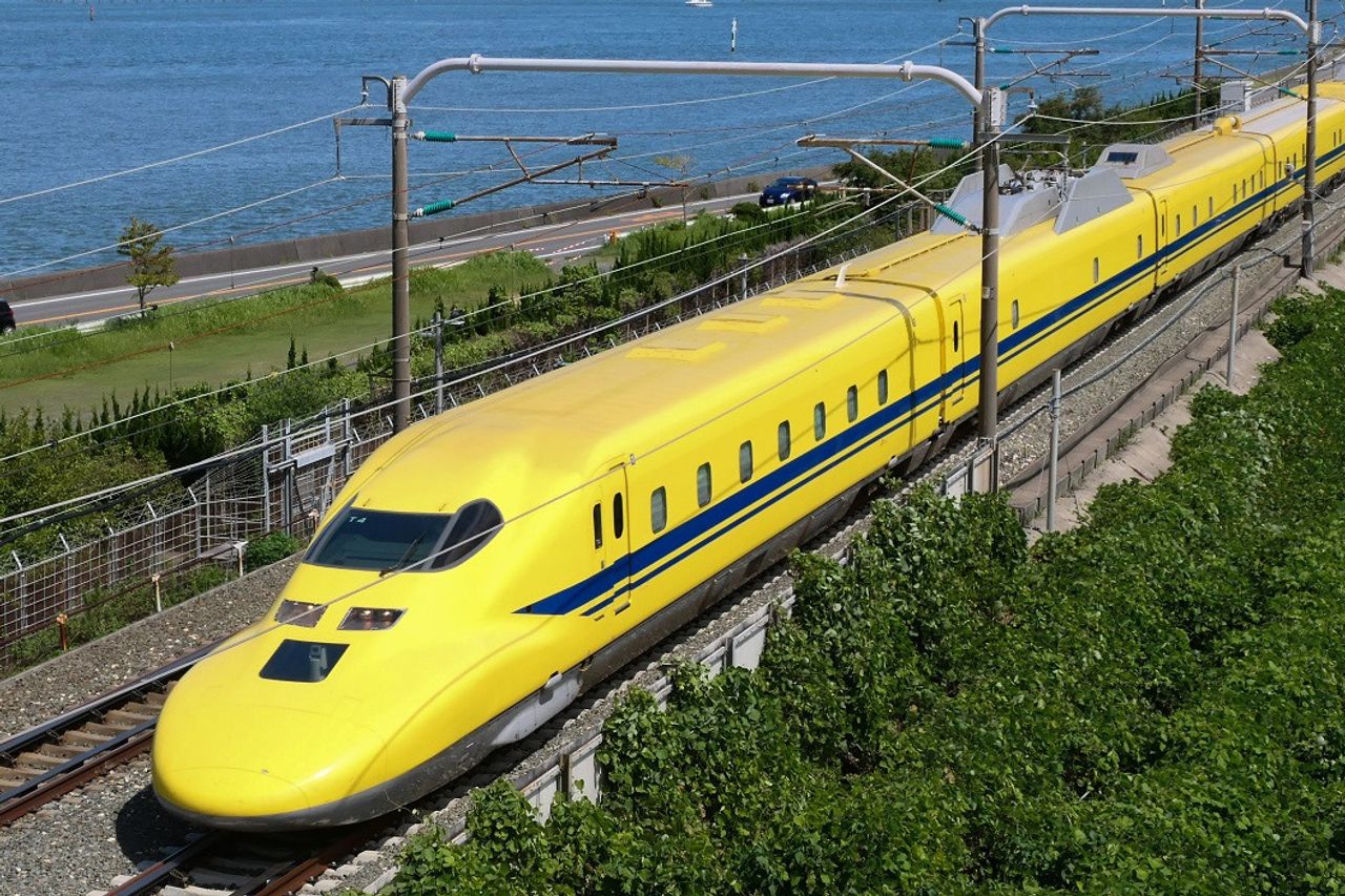 Japan Retires Legendary Shinkansen "Doctor Yellow" Gradually After 60 Years Of Operation