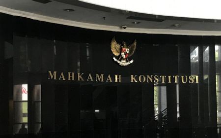 Kisah Kontroversi di Mahkamah Konstitusi