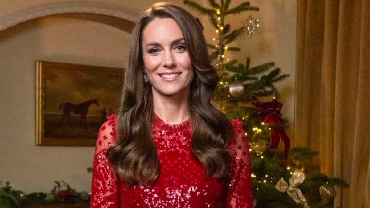 Kate Middleton Named Most Well-Dressed Woman, Meghan Markle Absent