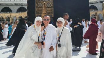 Body Temperature Rises To Vomit During Umrah, This Is Ayu Ting Ting's Latest News