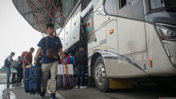 프라모노 안웅, 시민들에게 '자카르타 여행'을 권유