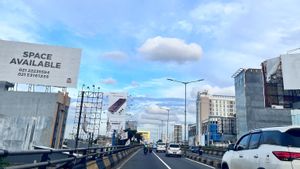 Kalau Baliho-Spanduk di Jakarta Terasa Ganggu Pemandangan Jalan, Segera Lapor ke Kelurahan