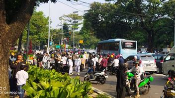 Demo FPI Bubar, Massa Bergerak ke Kantor Menko Polhukam
