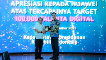 تواصل هواوي برنامج تطوير المواهب الرقمية لدعم رؤية إندونيسيا الذهبية 2045