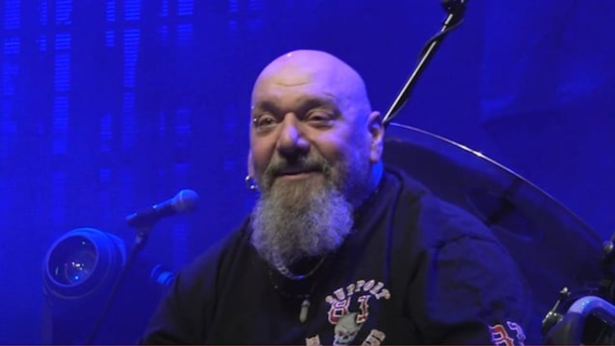 Mantan Vokalis Iron Maiden, Paul Di'Anno Meninggal di Usia 66 Tahun