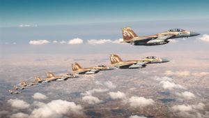 Israel Serang Ibu Kota Yaman, Sasar Kamp Militer Houthi