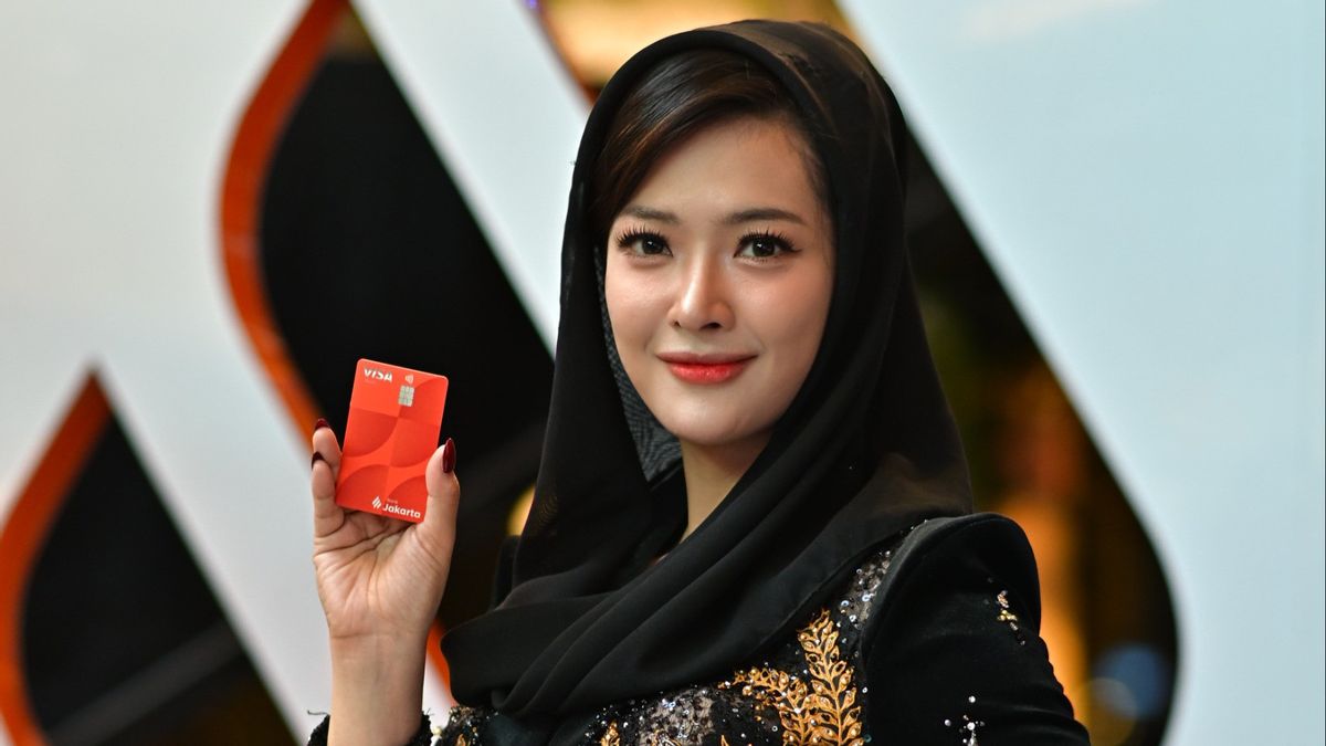 Dara Sarasvati Values Bank Jakarta Visa Debit Card to Facilitate Global Transactions and Encourage MSMEs