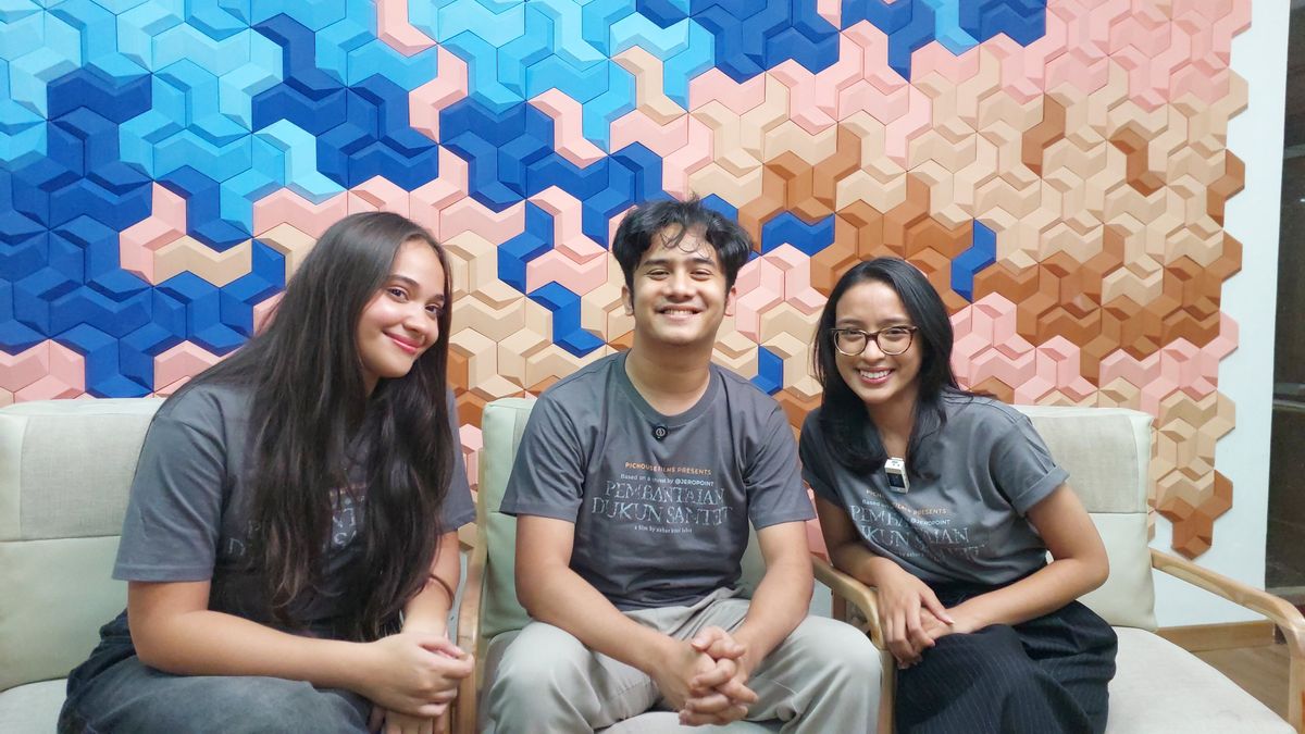 Kevin Ardilova Luka-luka Saat Jalani Syuting Film <i>Pembantaian Dukun Santet</i>