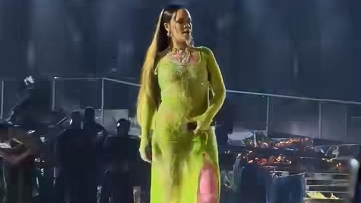 Rihanna得到了惊人的报酬,出现在印度企业集团儿子的婚礼上