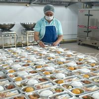Ekonom Sebut MBG Bisa Dongkrak Ekonomi Nasional Senilai Rp900 Triliun