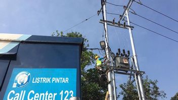 PLN تنبيهات 2371 موظفًا لتأمين الكهرباء في المواقع المتأثرة بالفيضانات في جاكرتا