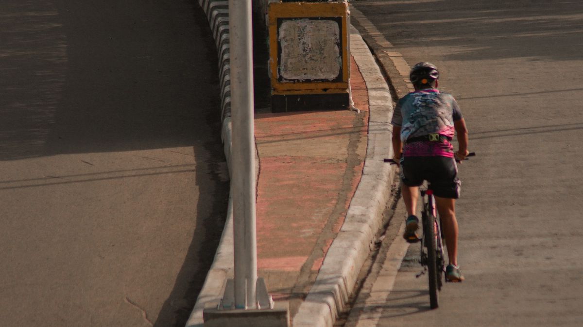 Anies's Office Requires Transportation Department Employees To 'Cage' Cars Every Friday, Must Cycle To The Office