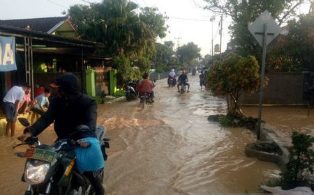 Tanggul Sungai Cisunggalah Bandung Jebol, 500 Rumah Warga Terendam Banjir