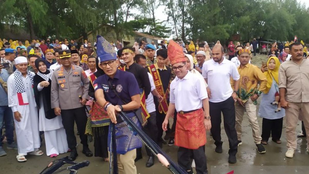 Pujian Sandiaga Uno Saat Berkunjung ke Gampong Ulee Lheue: Berhasil Gabungkan Pariwisata Berbasis Sejarah, Alam dan Budaya