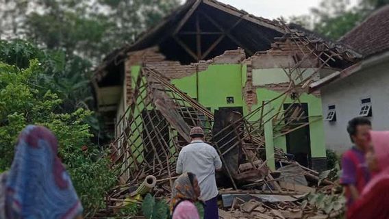 Malang Earthquake, One Person In Lumajang Killed By Boulders