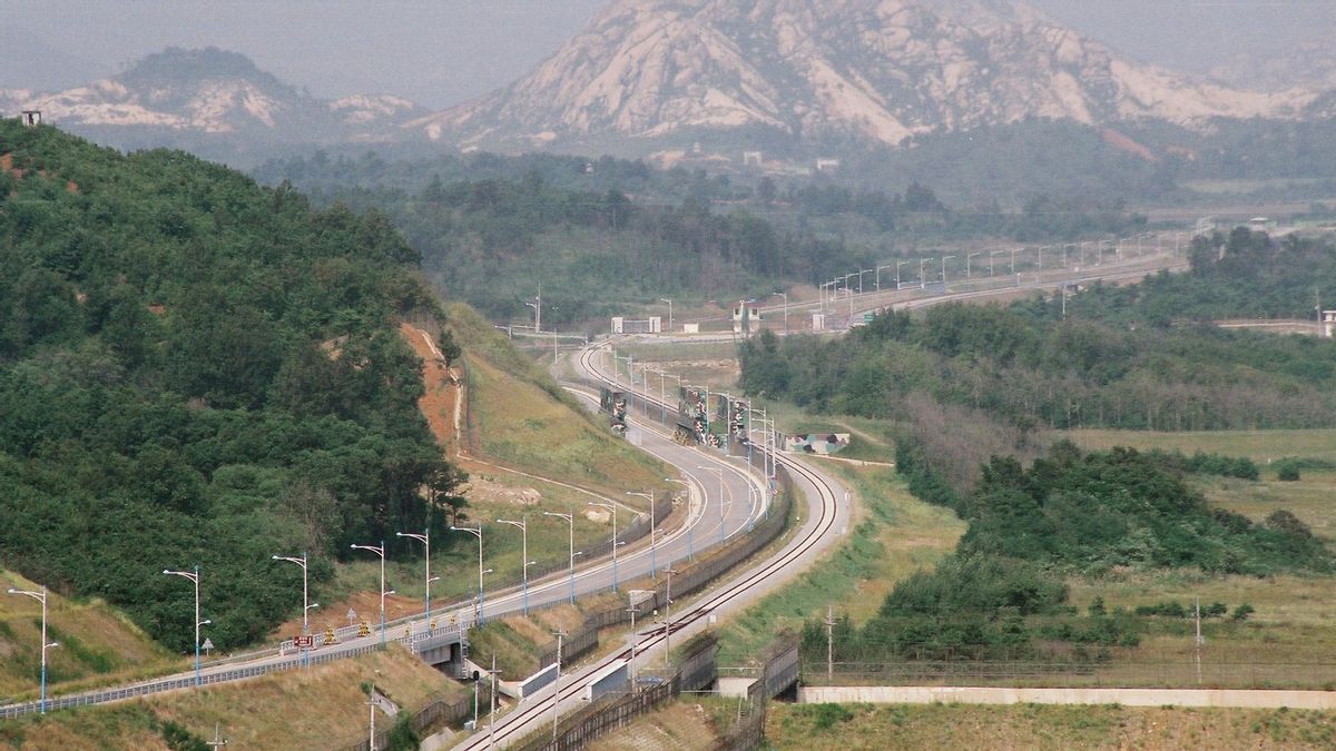 Corée du Nord : une explosion de routes et de chemin de fer près de la frontière, Corée du Sud, après un coup d’alerte