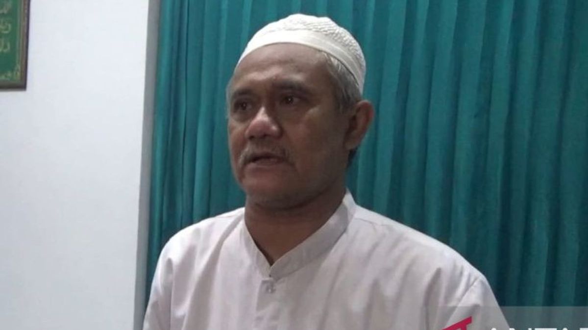 Ne pas utiliser la méthode Hisab-Rukyat, les habitants autour de Ponpes Mahfilud D ulayor Jember ont salué Tarawih, jeûne aujourd’hui