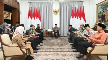 Komut PT Taspen Sambangi Wapres Ma'ruf, Serahkan Tabungan Pensiun