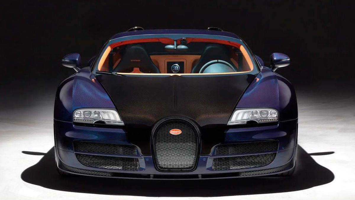 The 2014 Bugatti Veyron Grand Sport Vitesse Is Auctioned, Predicted To Reach IDR 40 Billion