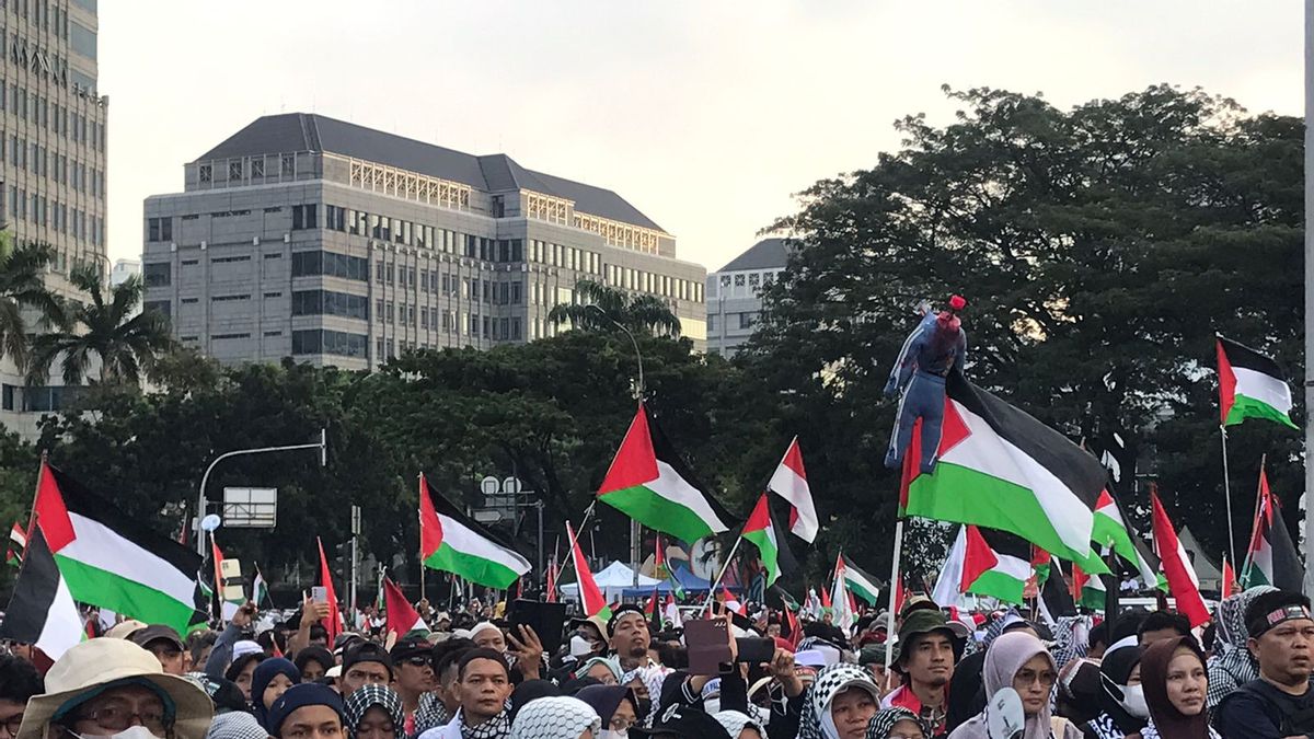 巴勒斯坦人群抗议,要求国际法庭监禁以色列总理
