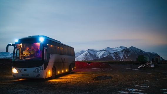 Mau Tahu <i>Banget</i> Kenapa Mesin Bus Tak Dimatikan Saat di <i>Rest Area</i>?