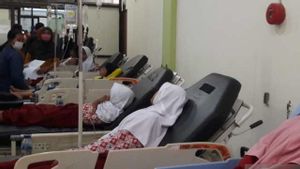 Mual, Pusing-pusing Usai Jajan 'Jasuke' dan Mi Goreng, 17 Siswa Madrasah di Magelang Dilarikan ke Rumah Sakit