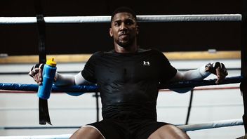 Saudi Arabian Officials Want Anthony Joshua Vs Deontay Wilder