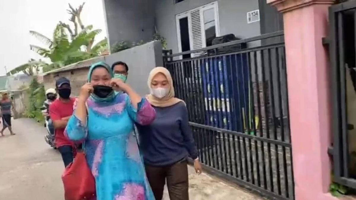 アデ・オオイウトゥの脱走の終結、飲み物調達の汚職事件の容疑者dprd Kota Tual逮捕