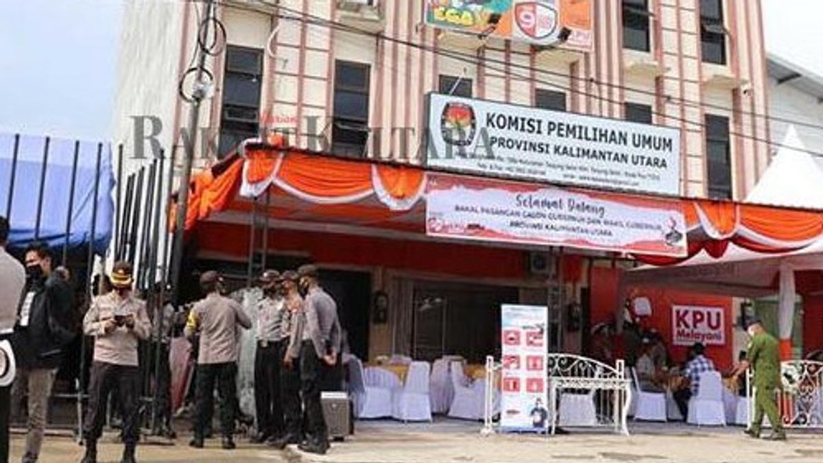 Kaltara KPU Distributes Logistics For The 2024 Election