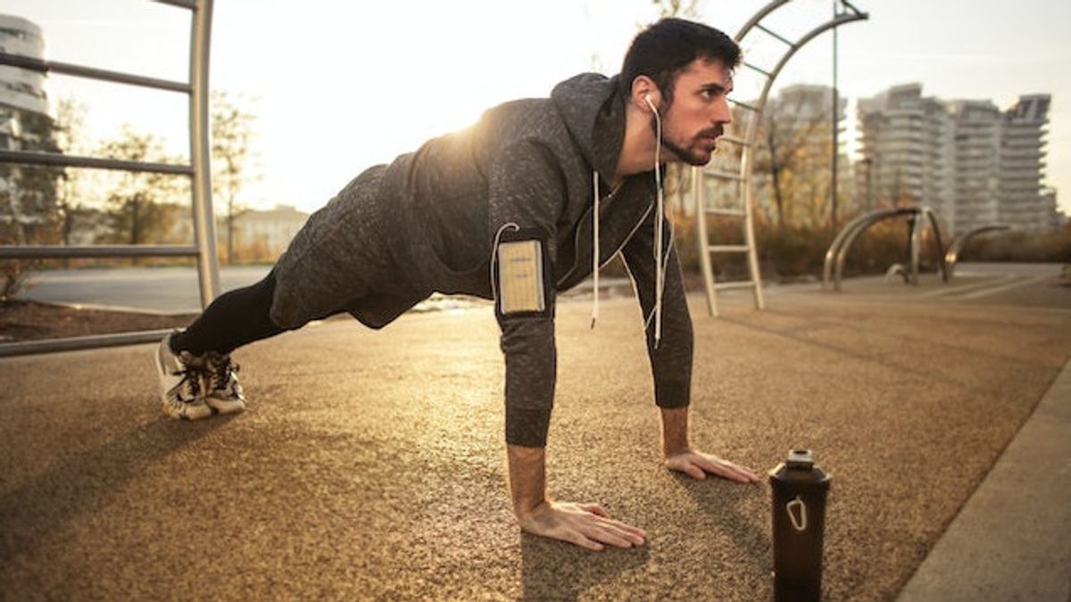 Enggak Perlu Alat, Ini 6 Jenis Latihan Fisik untuk Tingkatkan Massa Otot
