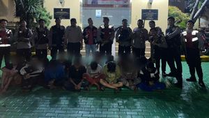 Sebanyak 19 Remaja Bersajam Ditangkap Polisi Saat Lakukan Aksi Tawuran di Jakbar