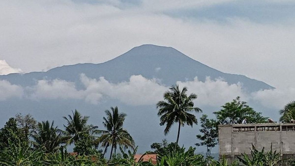 BPBD Banyumas Imbau Masyarakat Tenang Hadapi Aktivitas Gunung Slamet