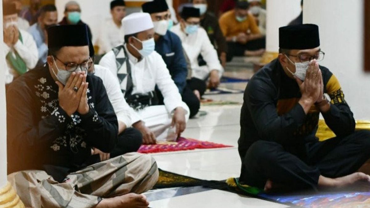 Anies Baswedan-Ridwan Kamil Salat Subuh Bareng di Sumedang, Bahas Apa?