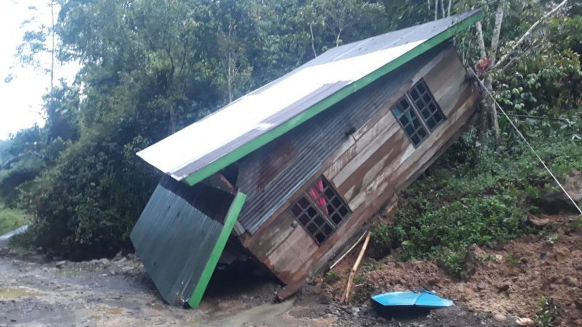 Berita Luwu Terbaru: Puluhan Rumah di Kabupaten Luwu Terkena Dampak Banjir dan Longsor