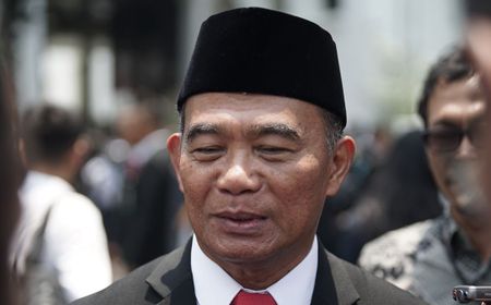 Menko PMK Heran Ada Kulkas dengan Sertifikasi Halal